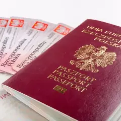 Polskie paszporty i dowody osobiste. Planujesz podróż na Maderę? Sprawdź, czy na Maderę trzeba paszport, bo dokumenty są kluczowe!
