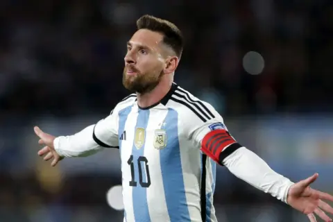 W jakim kraju gra Messi? Odkryj jego obecny zespół i lokalizację