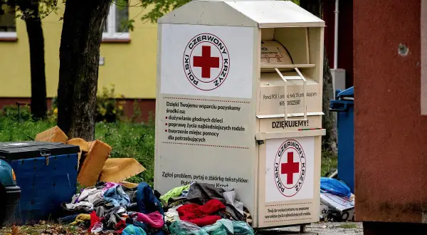 Gdzie oddać ubrania w Szczecinie? Sprawdź najlepsze miejsca na donation