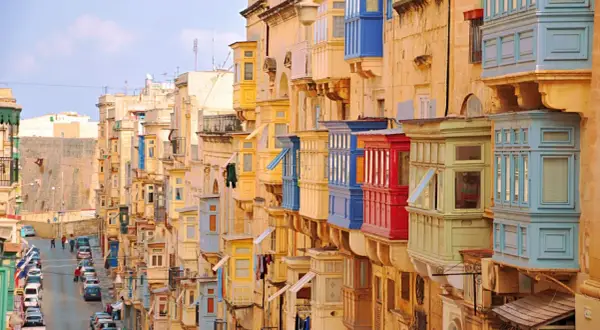 Gdzie jest Malta w jakim kraju? Odkryj jej niezależność i lokalizację