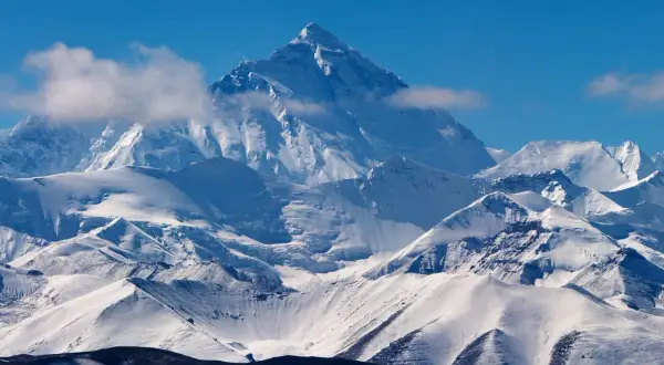 Mount Everest - w jakim kraju leży ta niezwykła góra?