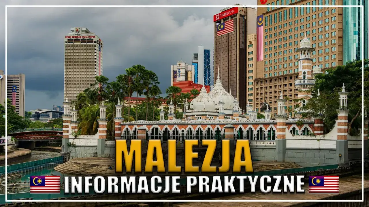 Malezja: wiza i praktyczne informacje. Widok na meczet i nowoczesne budynki w Kuala Lumpur.