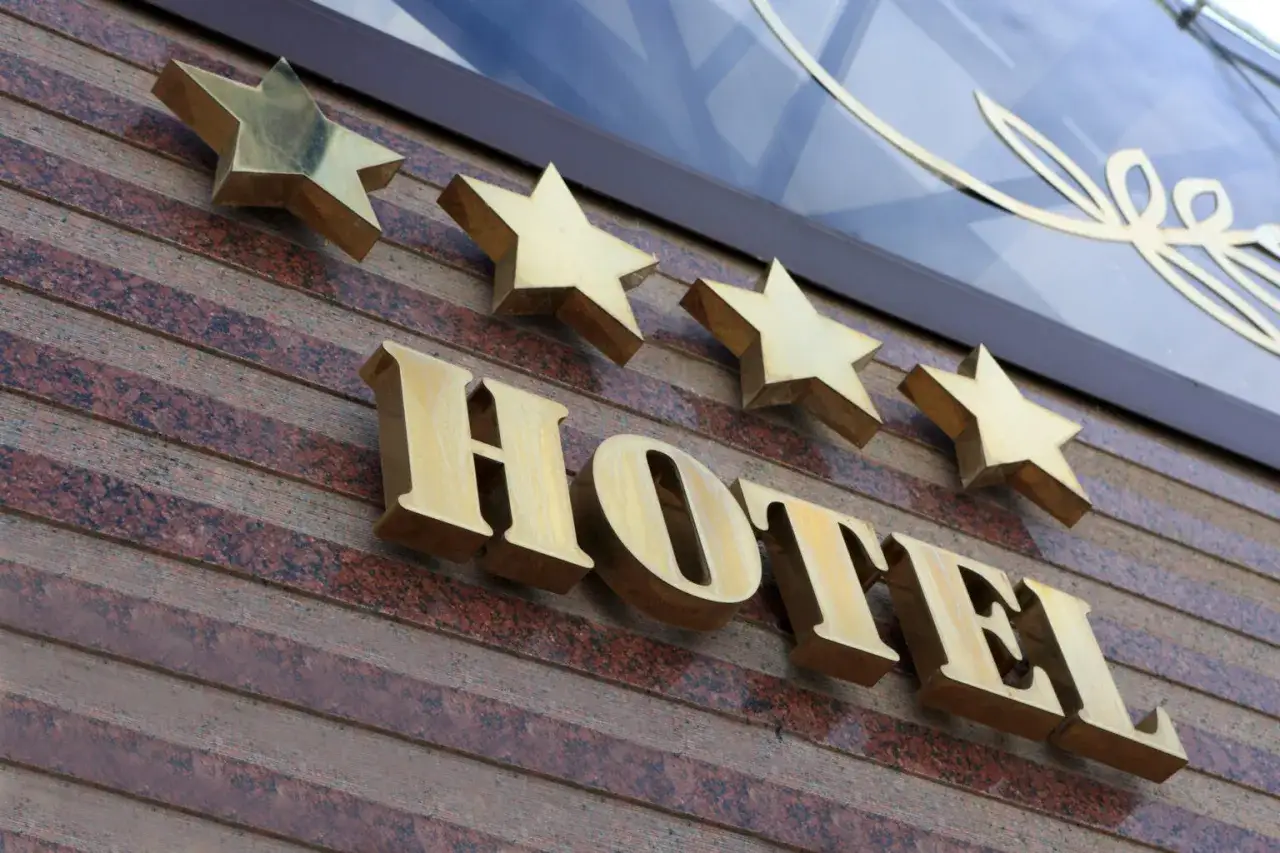 Zdjęcie Ile gwiazdek ma hotel Gołębiewski? Sprawdź, co naprawdę oznaczają gwiazdki